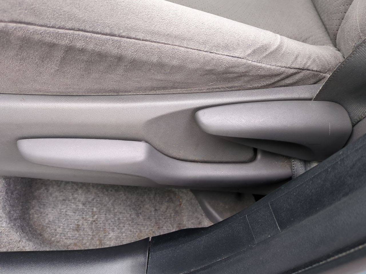 Thumbnail: 2012 Toyota Prius - 16
