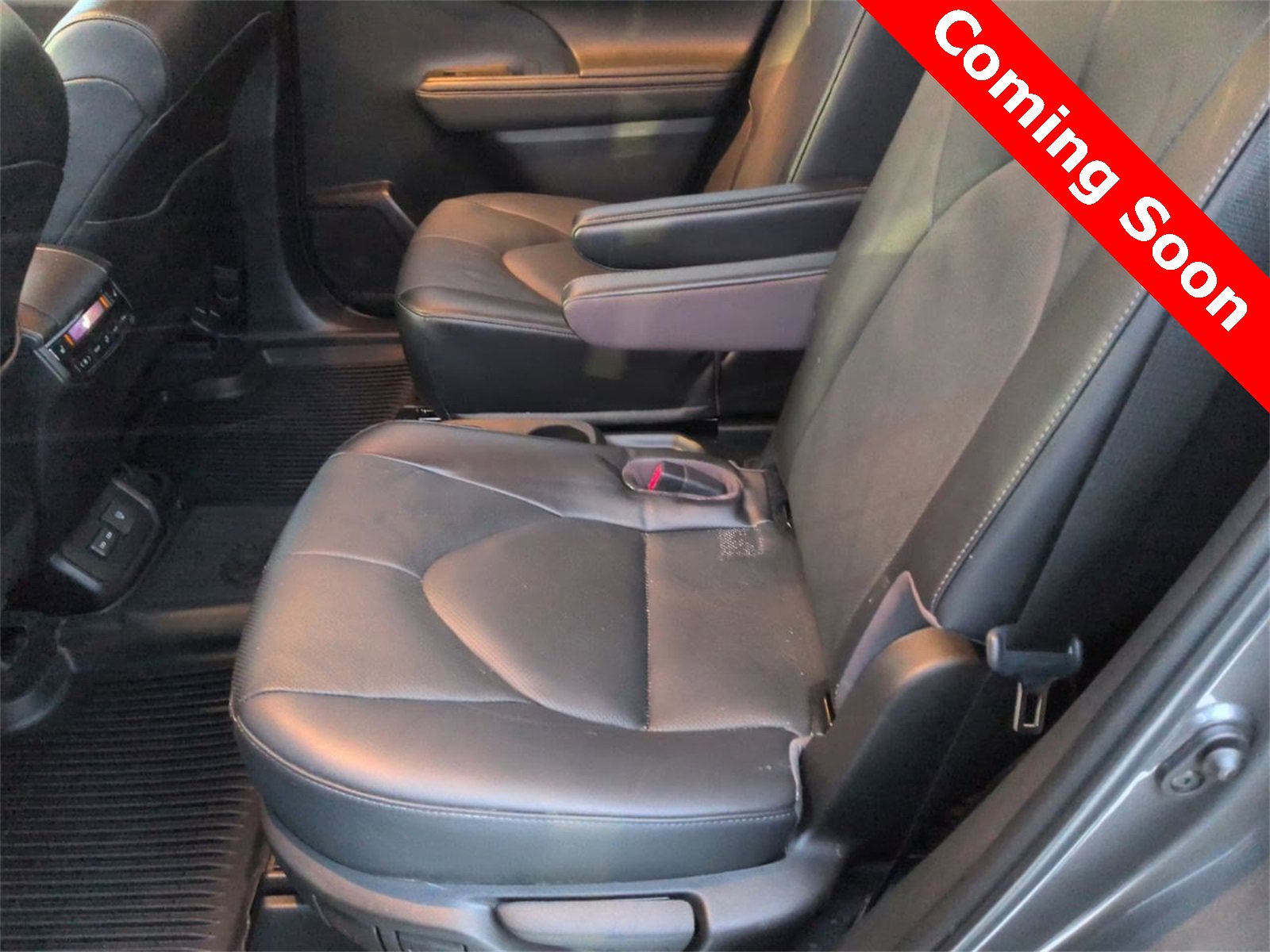 Thumbnail: 2023 Toyota Highlander - 19