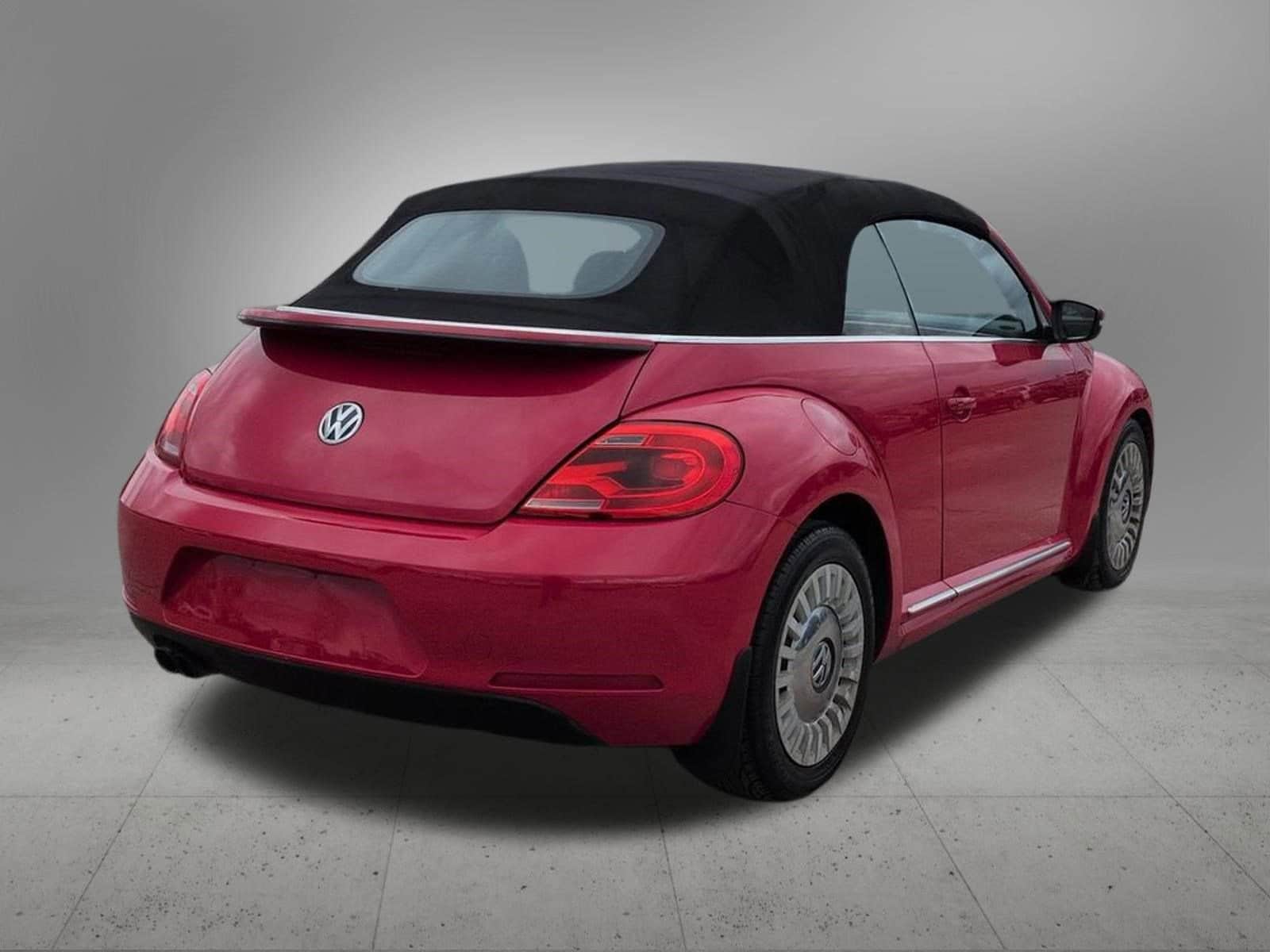 Thumbnail: 2015 Volkswagen Beetle - 6