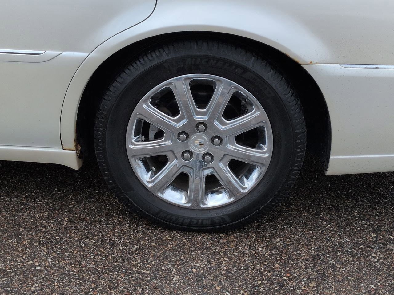 Thumbnail: 2008 Cadillac DTS - 13