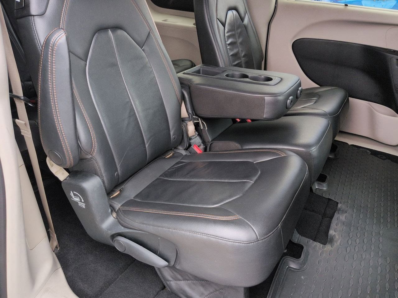 Thumbnail: 2017 Chrysler Pacifica - 20