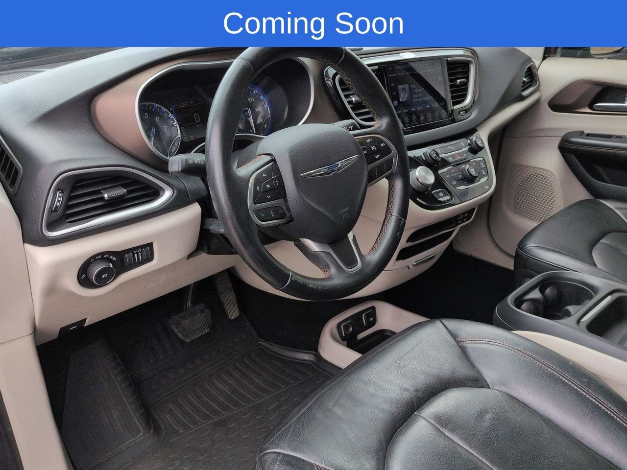 Thumbnail: 2017 Chrysler Pacifica - 2