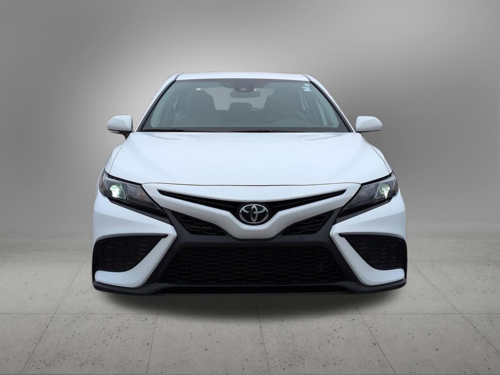 Thumbnail: 2023 Toyota Camry - 9