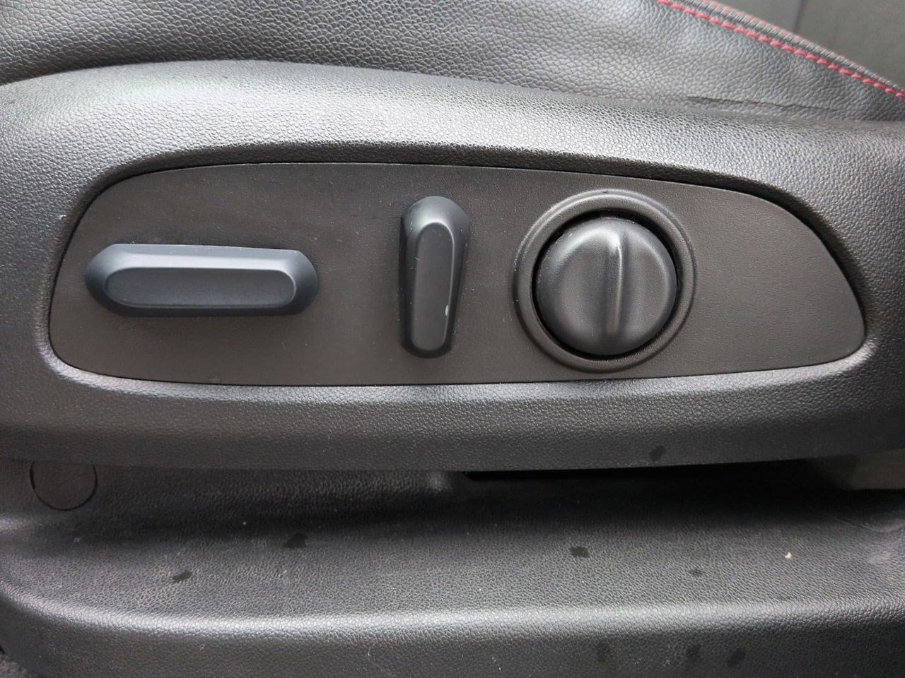 Thumbnail: 2023 Chevrolet Equinox - 17