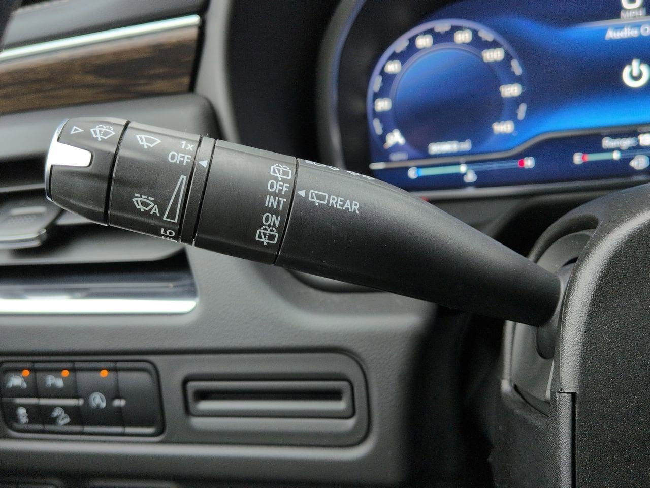 Thumbnail: 2023 Chevrolet Suburban - 27