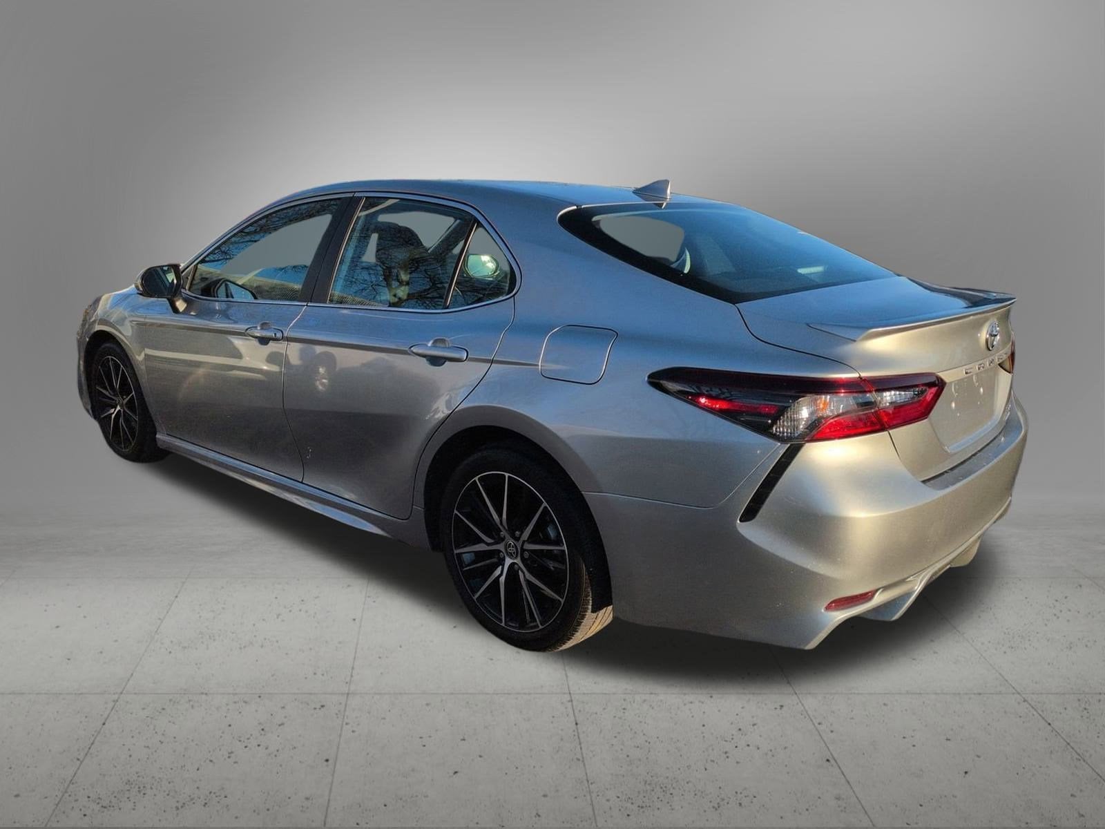 Thumbnail: 2021 Toyota Camry - 4