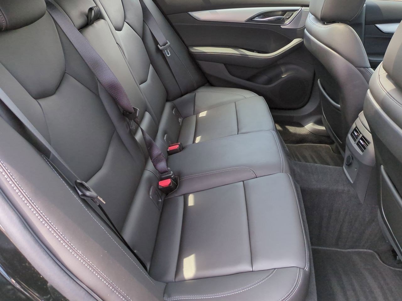 Thumbnail: 2022 Cadillac CT5 - 20