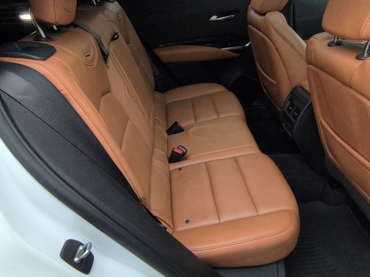 Thumbnail: 2020 Cadillac XT4 - 21