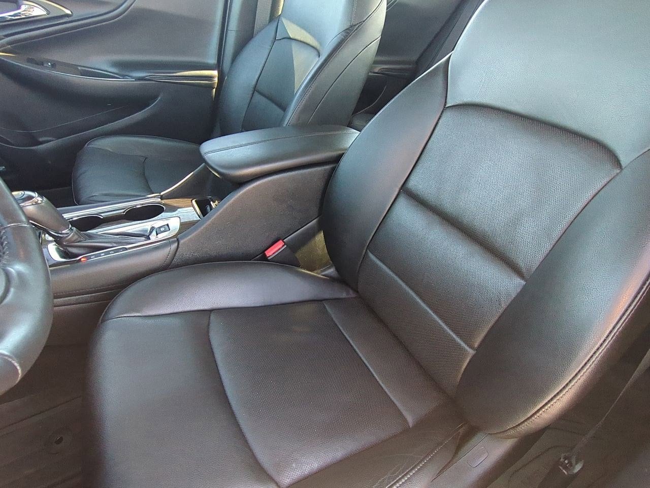 Thumbnail: 2018 Chevrolet Malibu - 15