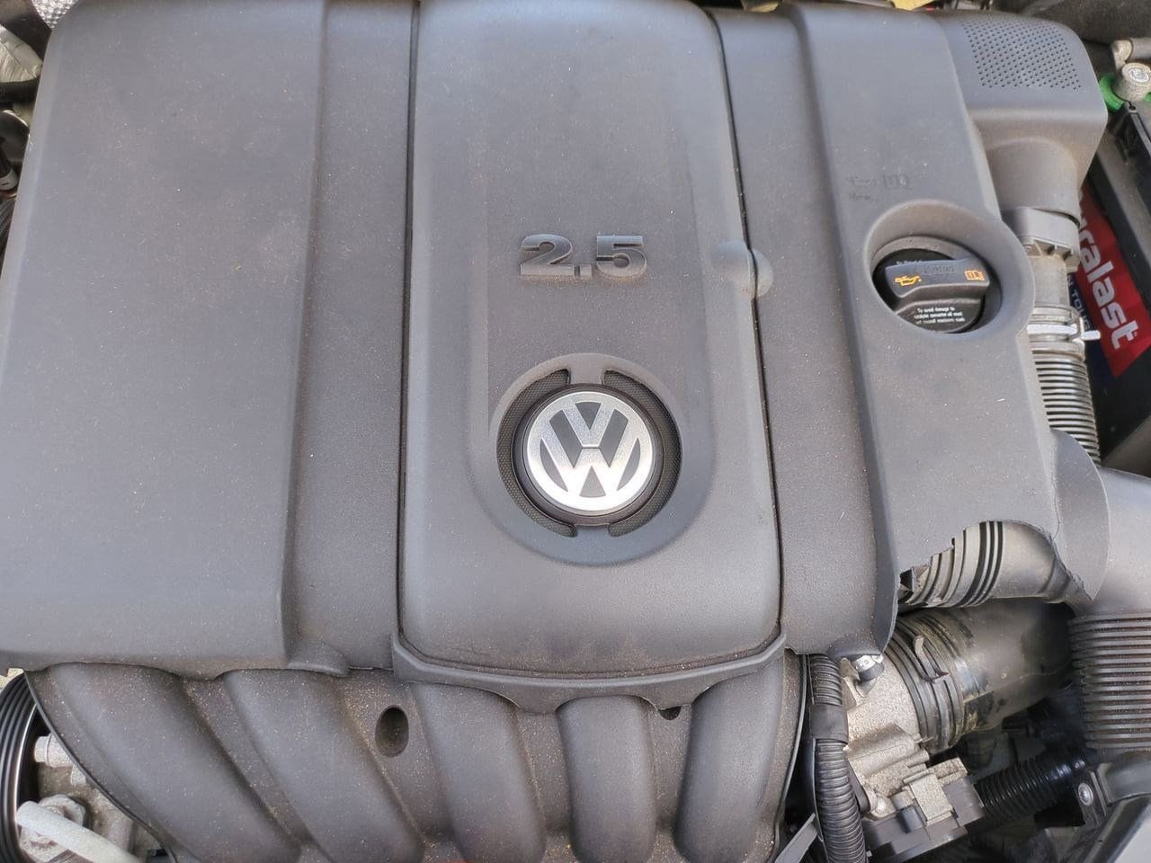Thumbnail: 2012 Volkswagen Passat - 13