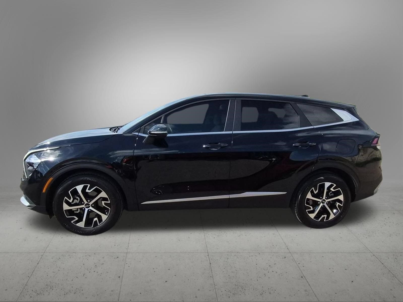 Thumbnail: 2023 Kia Sportage - 3