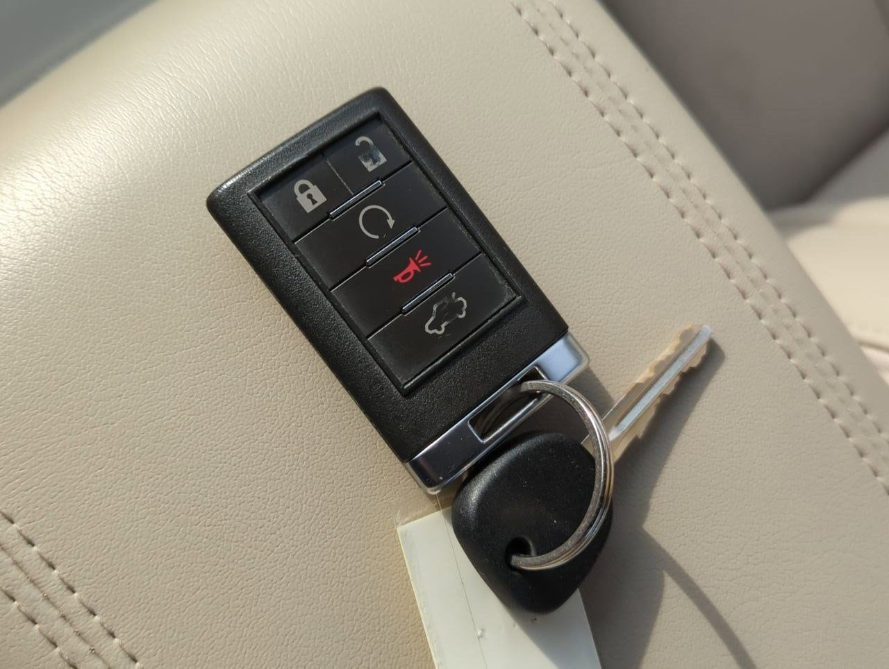 Thumbnail: 2009 Cadillac DTS - 31