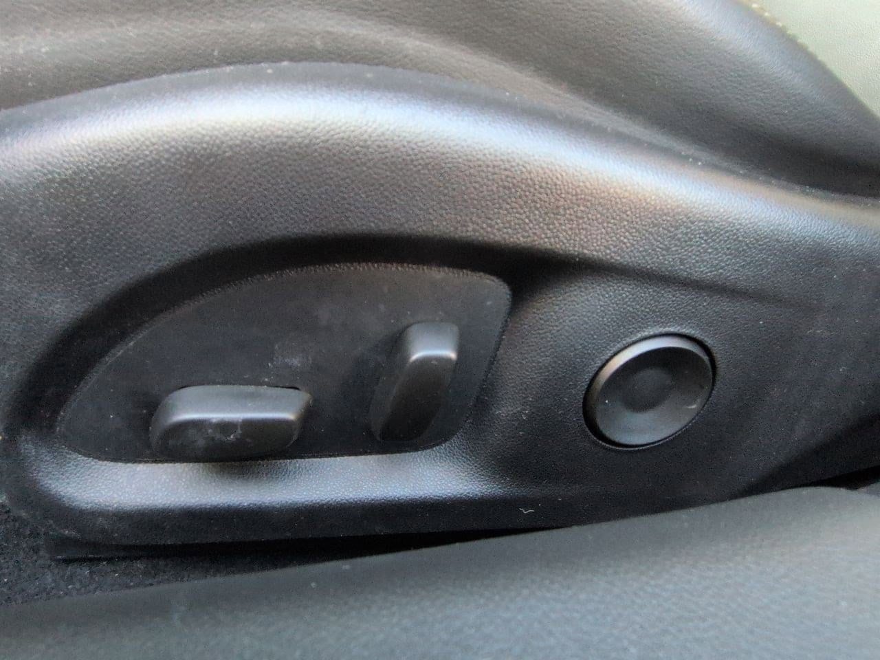 Thumbnail: 2023 Cadillac CT4 - 17