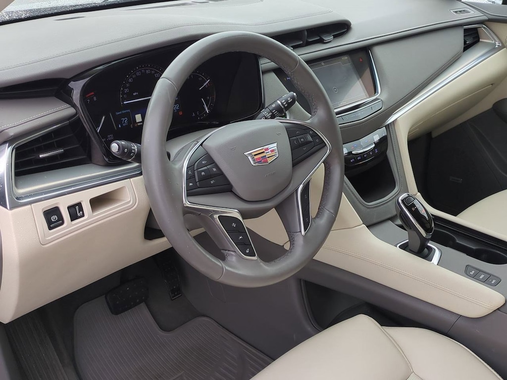 Used 2018 CADILLAC XT5 Luxury AWD SUV