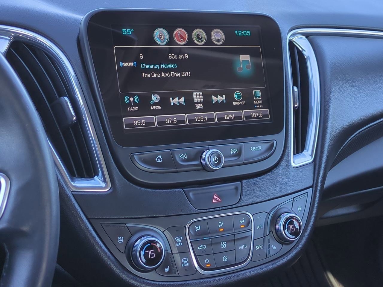 Thumbnail: 2018 Chevrolet Malibu - 28