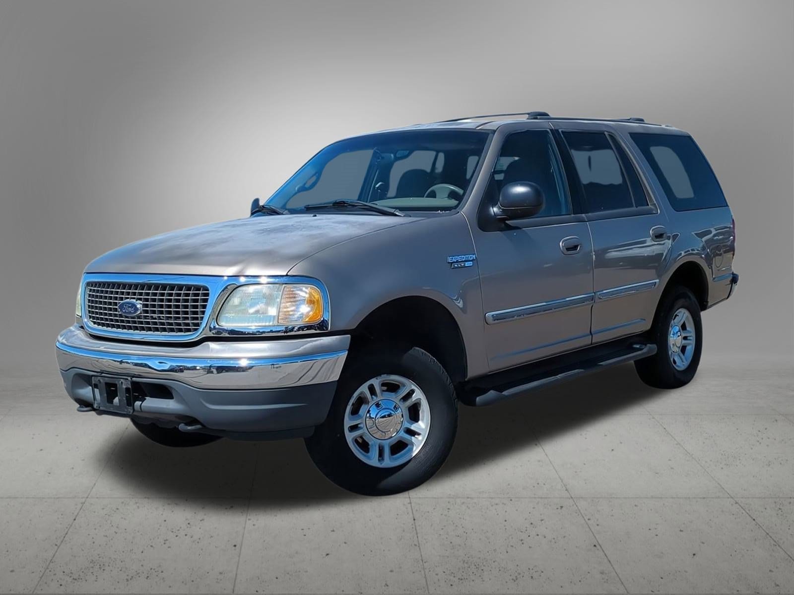 2002 Ford Expedition XLT -
                  Troy, MI