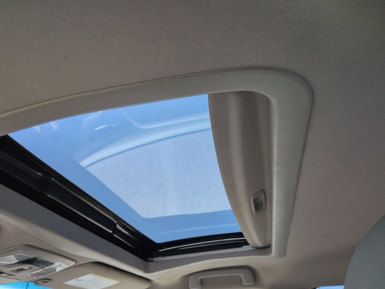 2015 Toyota Sienna XLE - Photo 18
