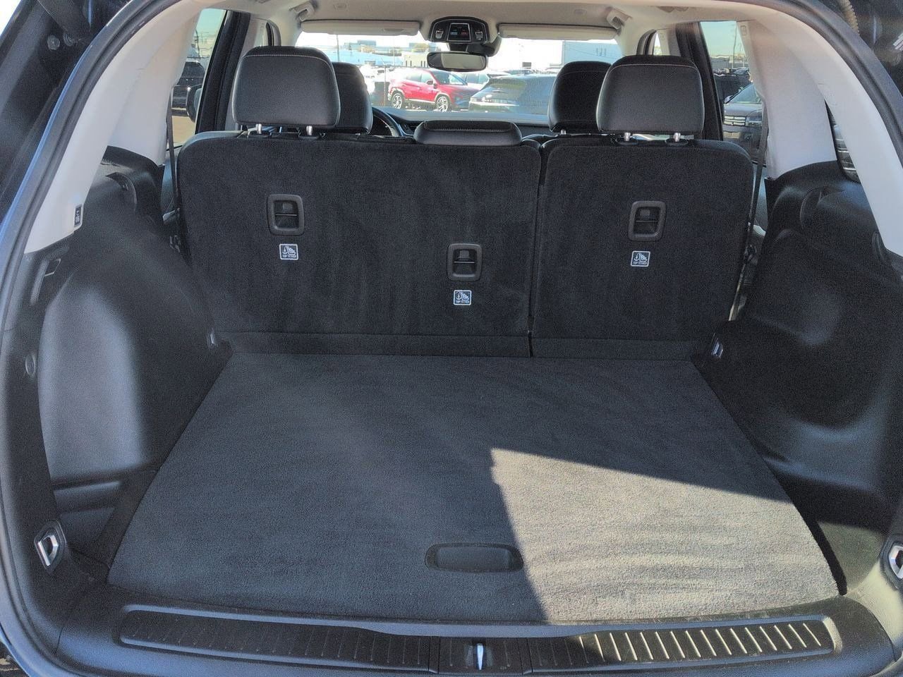 Thumbnail: 2022 Jeep Grand Cherokee - 32