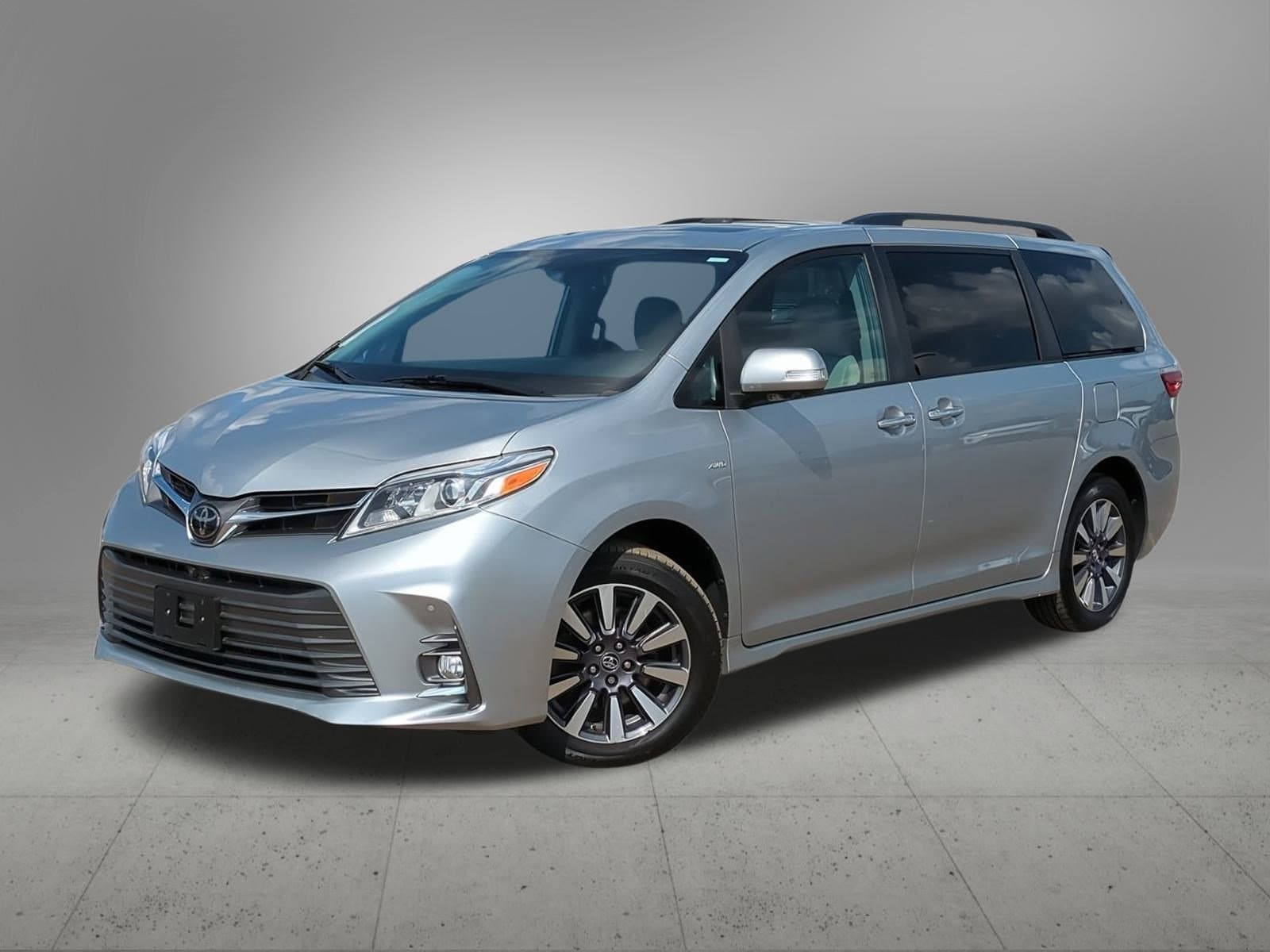 Thumbnail: 2020 Toyota Sienna - 1