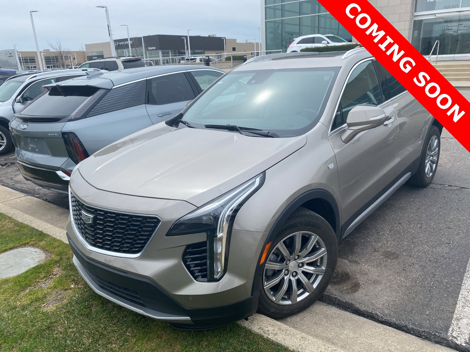 Thumbnail: 2022 Cadillac XT4 - 1