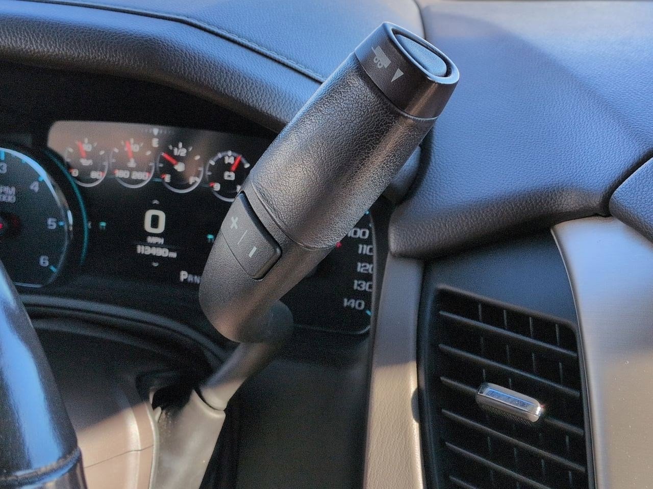 Thumbnail: 2018 GMC Yukon - 33