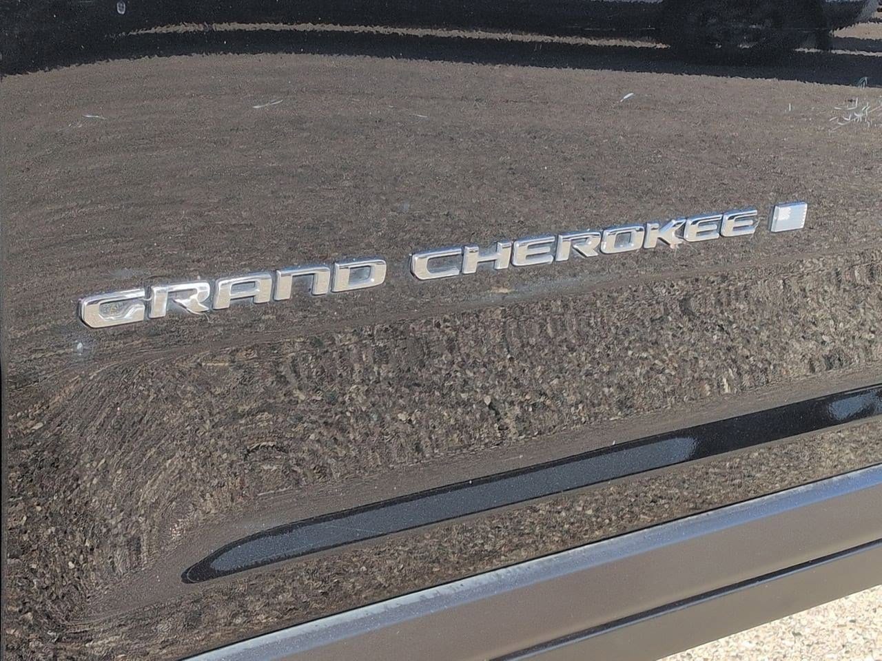 Thumbnail: 2022 Jeep Grand Cherokee - 12