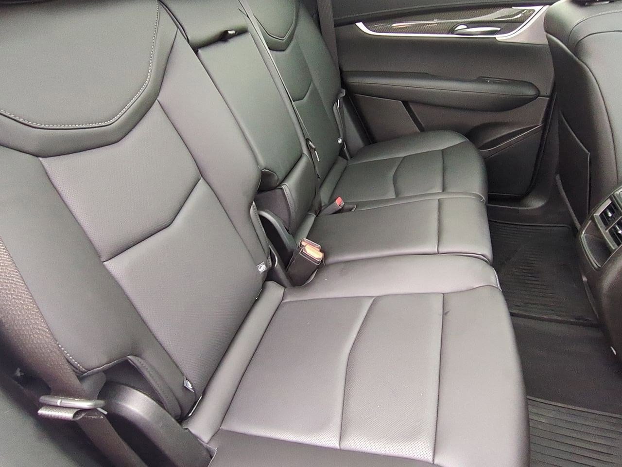 Thumbnail: 2023 Cadillac XT5 - 20