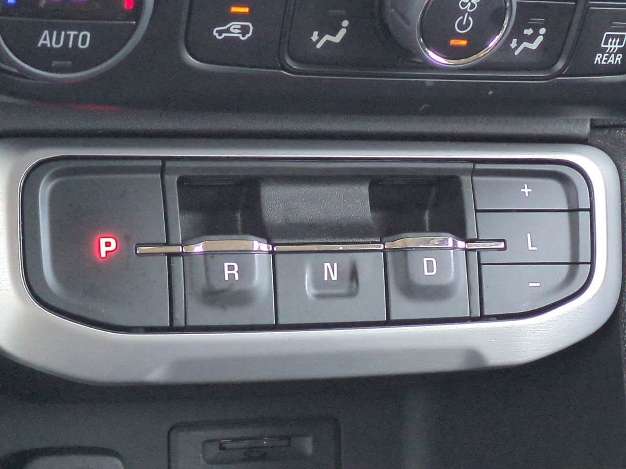Thumbnail: 2023 GMC Acadia - 33