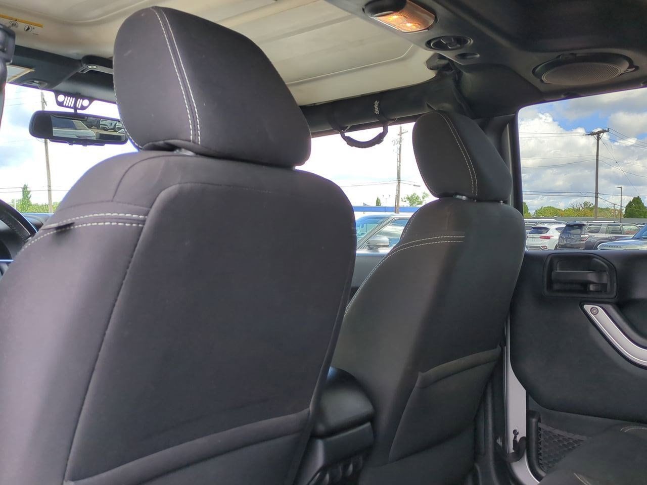 Thumbnail: 2014 Jeep Wrangler - 17
