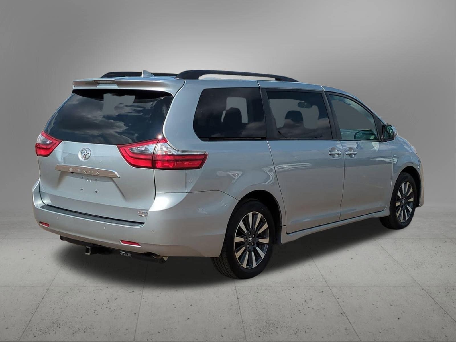 Thumbnail: 2020 Toyota Sienna - 6