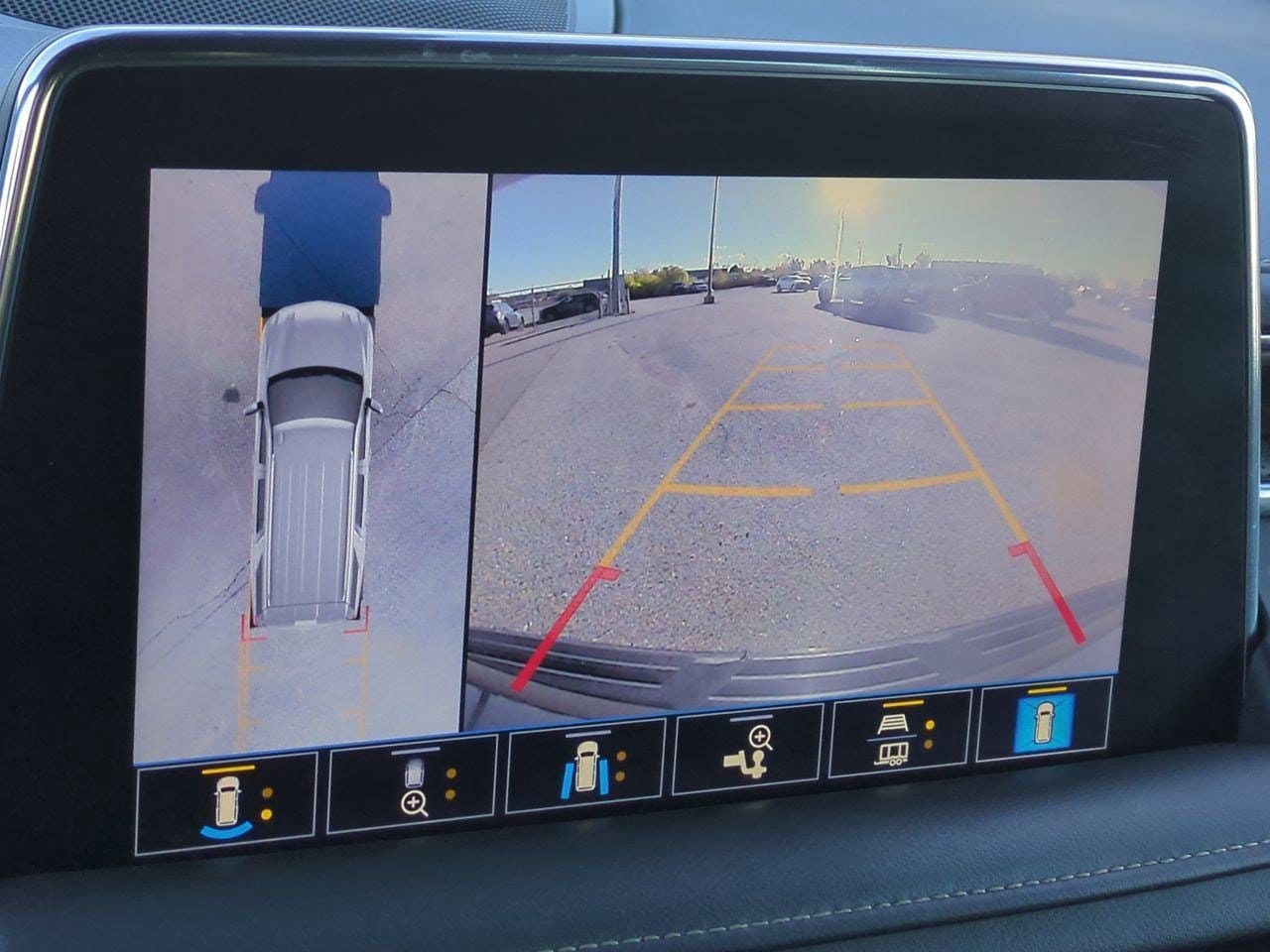 Thumbnail: 2021 Chevrolet Tahoe - 30