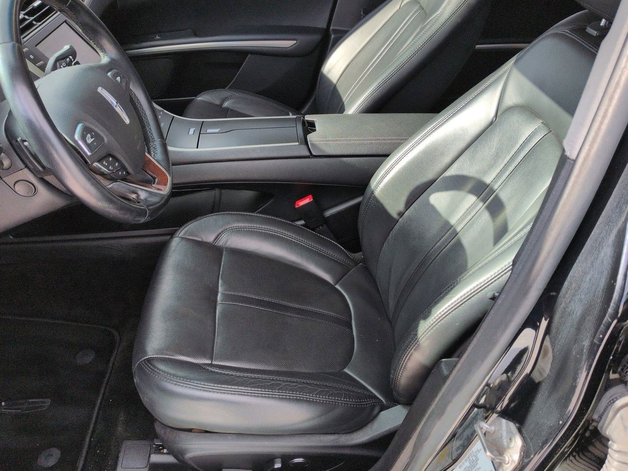 Thumbnail: 2016 Lincoln MKZ - 14