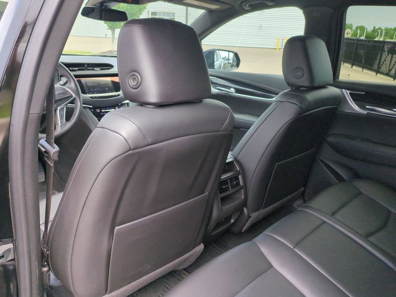 Thumbnail: 2023 Cadillac XT5 - 16