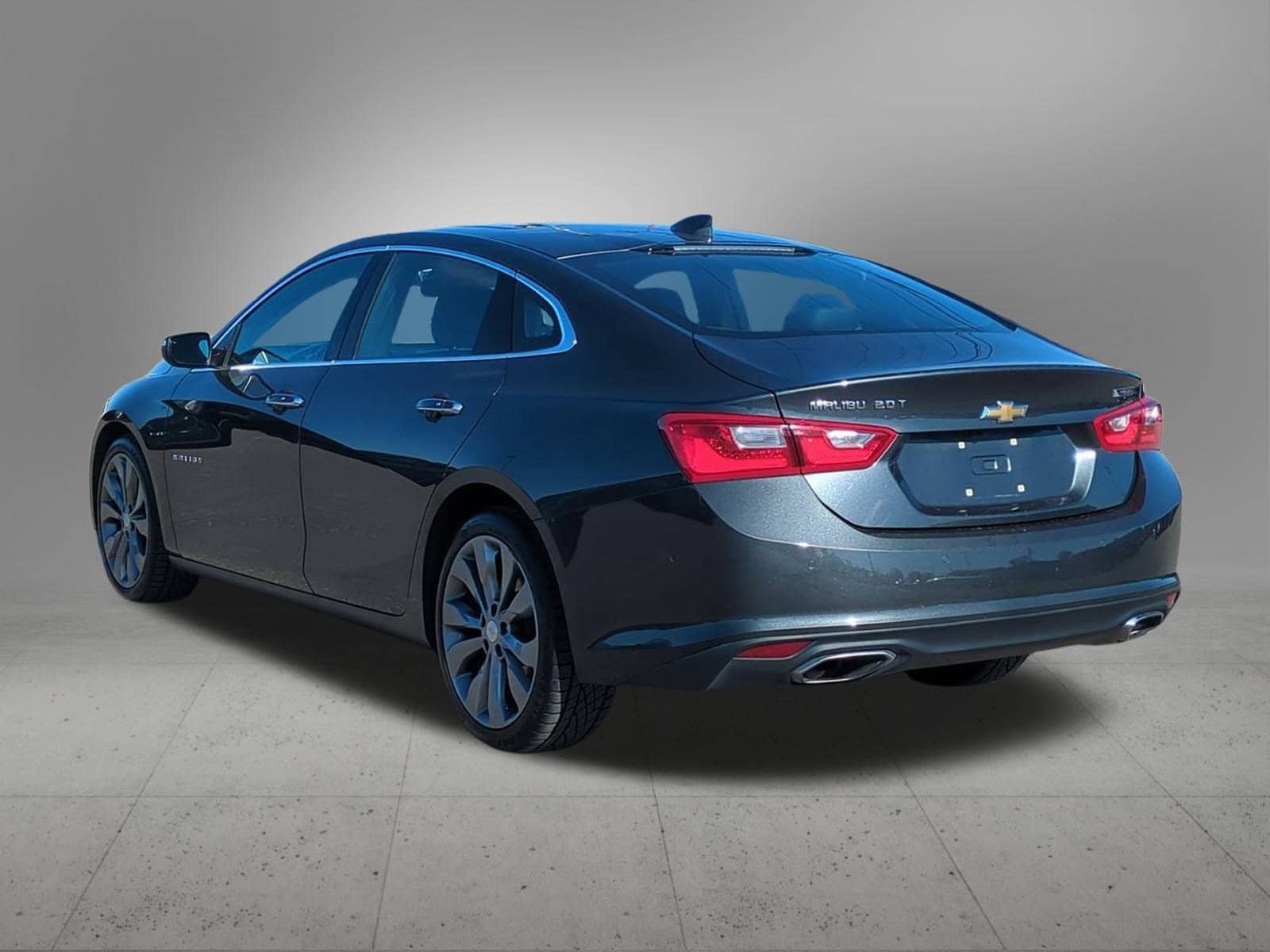 Thumbnail: 2018 Chevrolet Malibu - 4