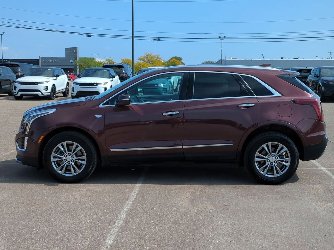 Thumbnail: 2023 Cadillac XT5 - 3