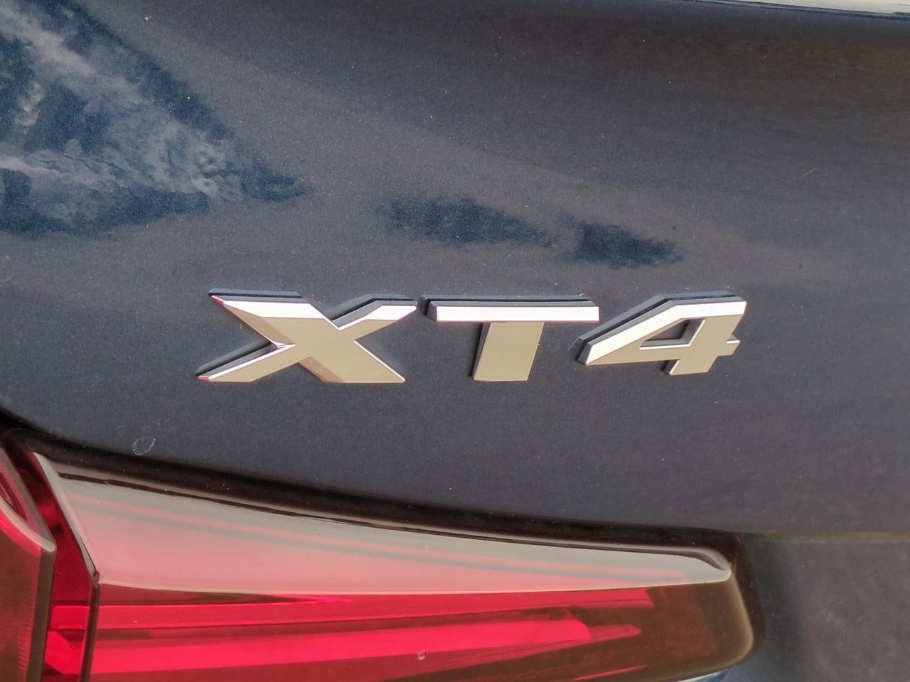 Thumbnail: 2021 Cadillac XT4 - 12