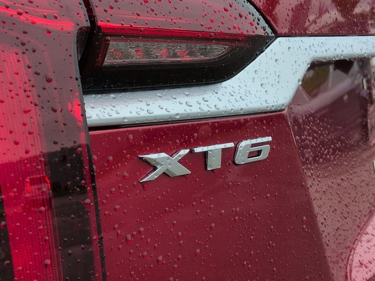 Thumbnail: 2024 Cadillac XT6 - 12