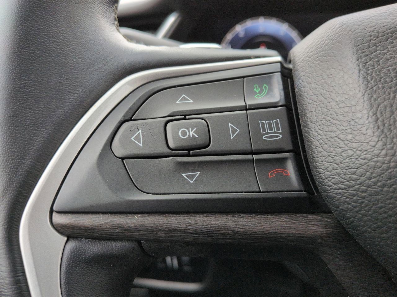 Thumbnail: 2022 Jeep Grand Cherokee - 23