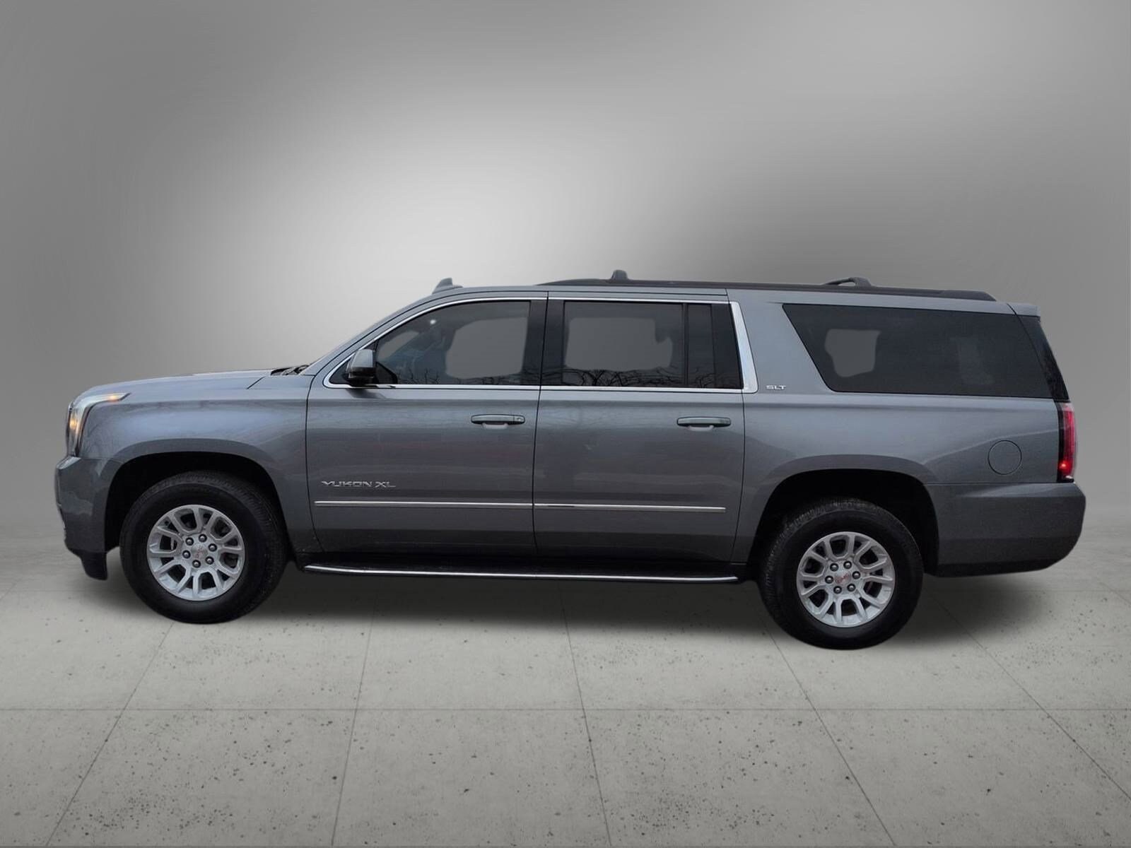 Thumbnail: 2019 GMC Yukon XL - 3