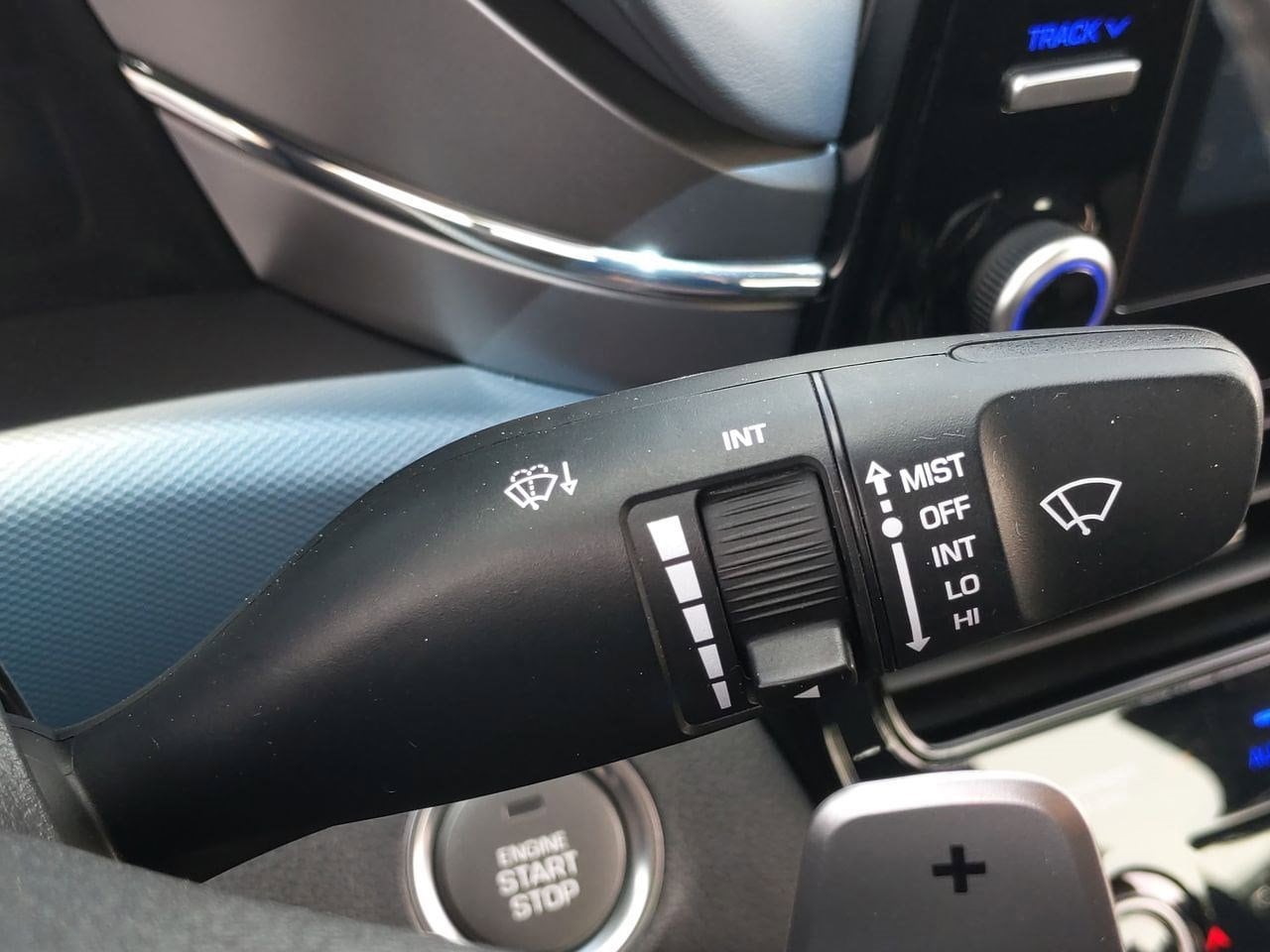 Thumbnail: 2020 Hyundai Ioniq - 26