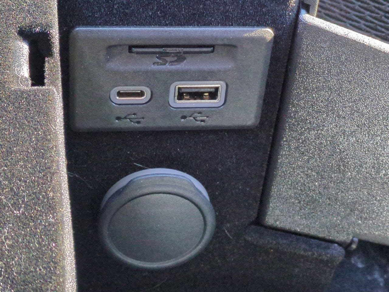 Thumbnail: 2023 Cadillac CT5 - 33