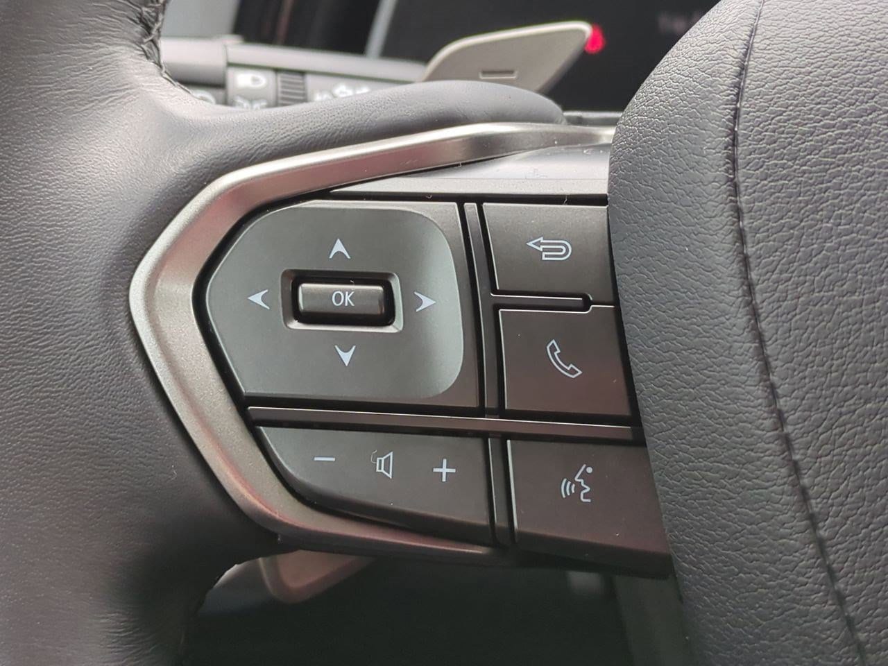 Thumbnail: 2023 Lexus RX - 22