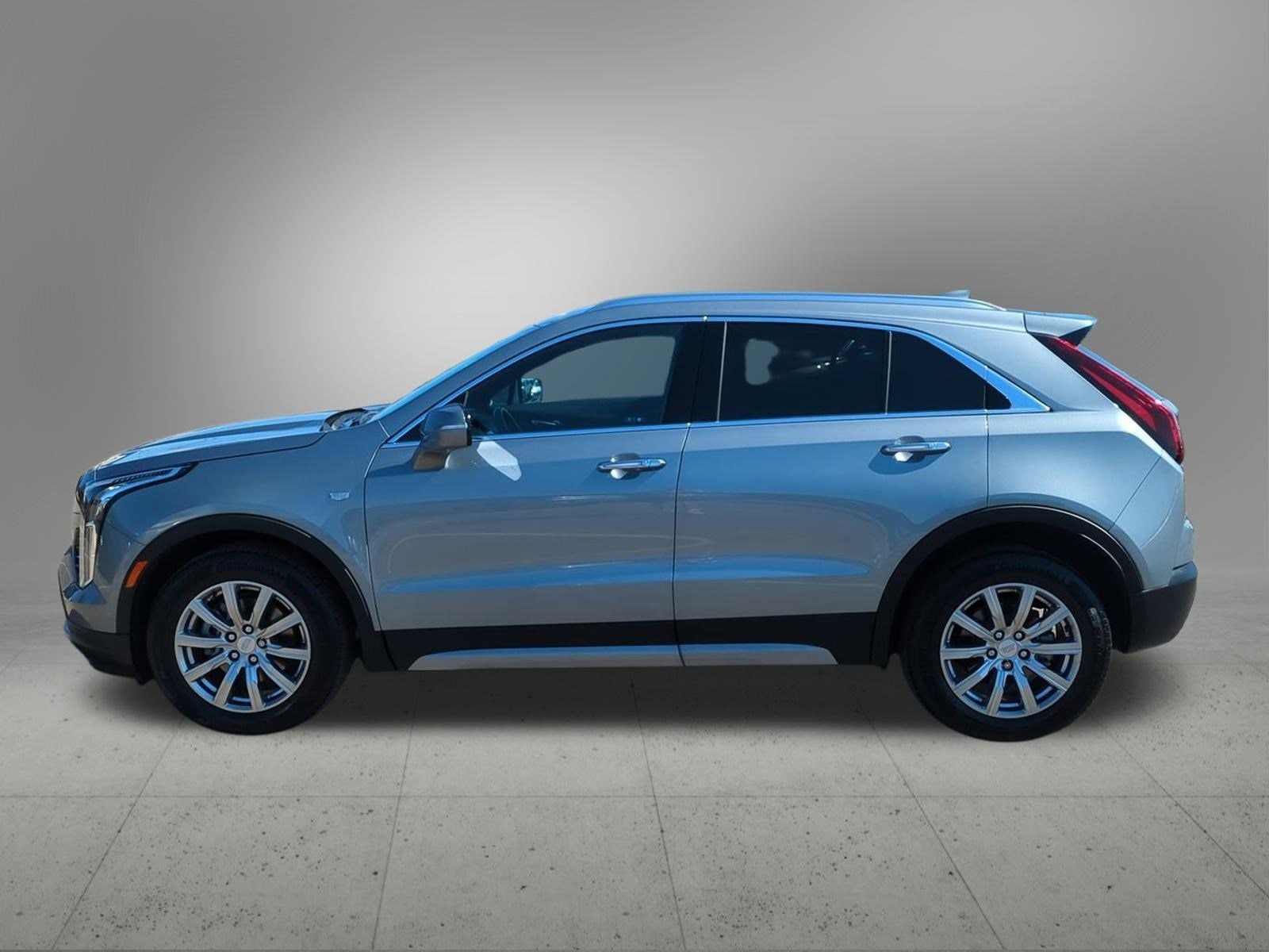 Thumbnail: 2023 Cadillac XT4 - 3