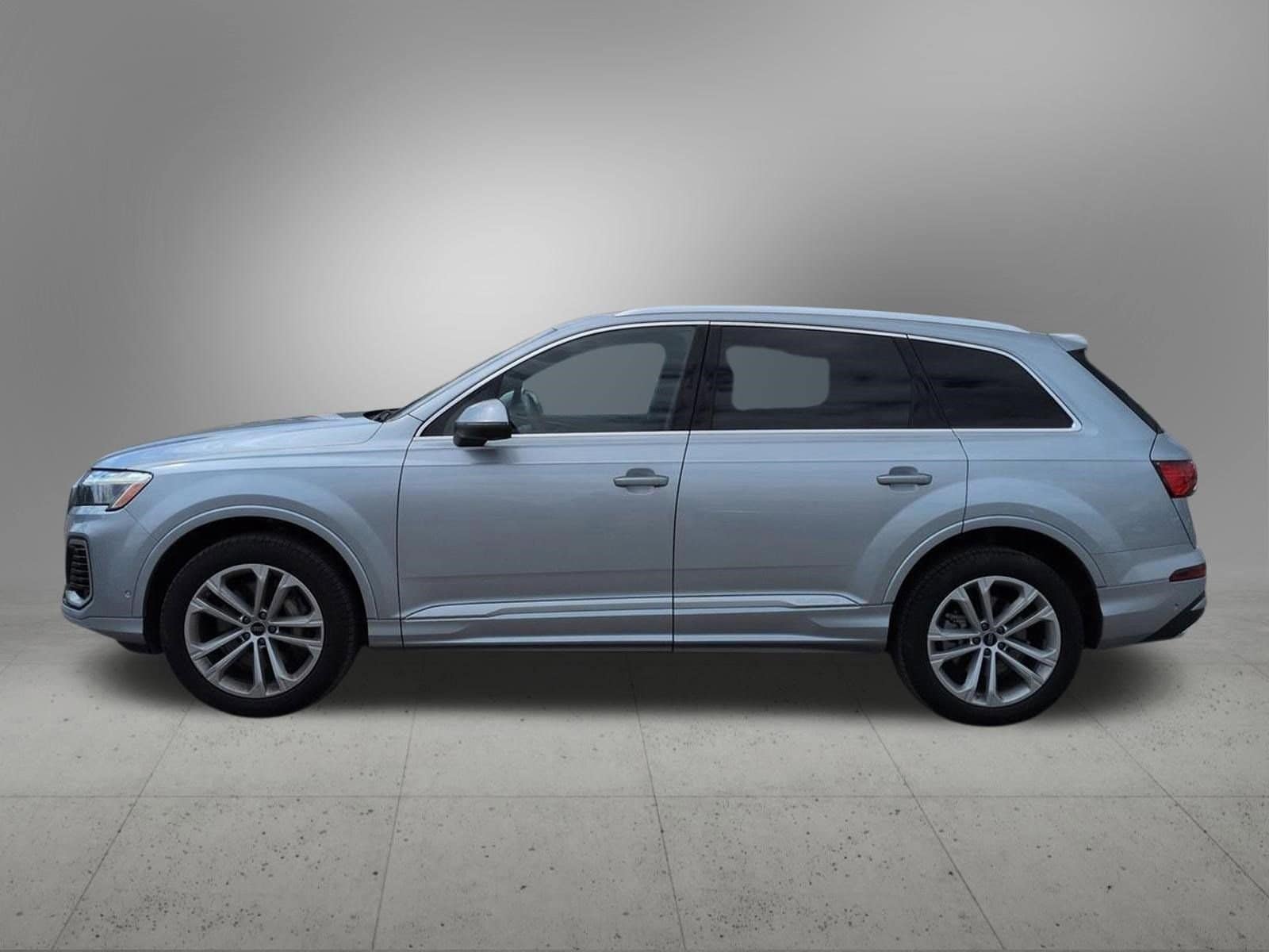 Thumbnail: 2025 Audi Q7 - 3