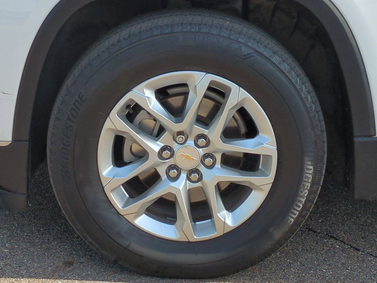 Thumbnail: 2020 Chevrolet Traverse - 13