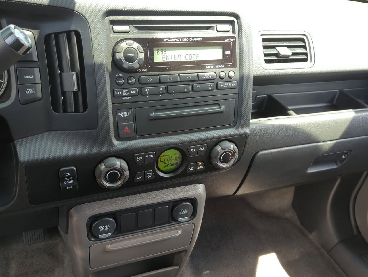 Thumbnail: 2013 Honda Ridgeline - 26