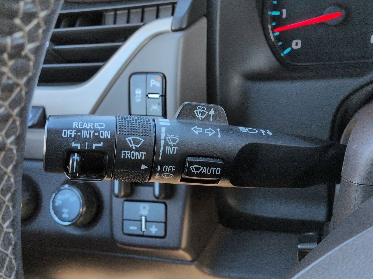 Thumbnail: 2018 GMC Yukon - 27