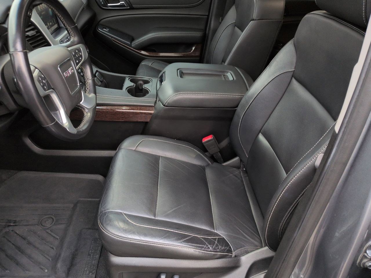 Thumbnail: 2019 GMC Yukon XL - 16