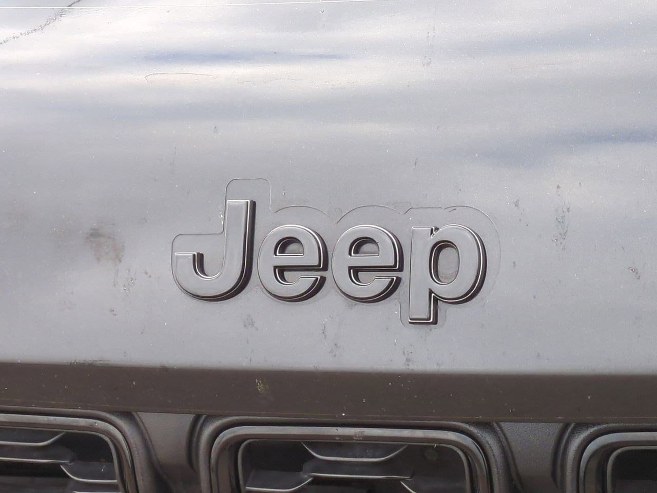 Thumbnail: 2021 Jeep Grand Cherokee L - 10