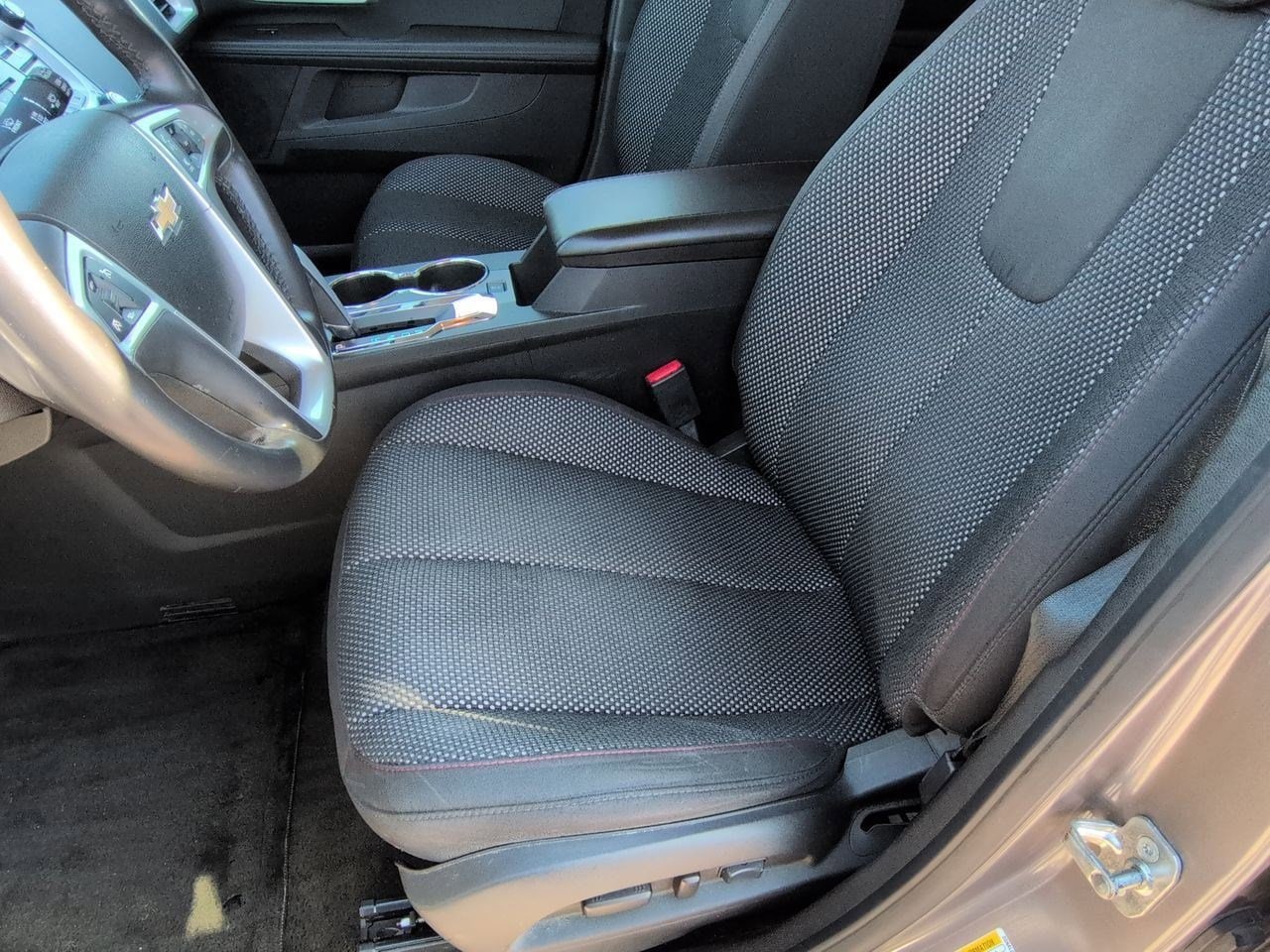 Thumbnail: 2012 Chevrolet Equinox - 16